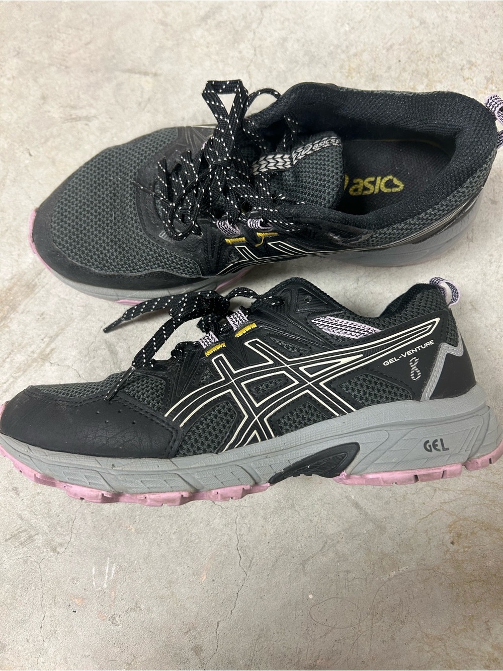 ASICS Gel-Venture 8 Women's Black and Purple Running Shoes
